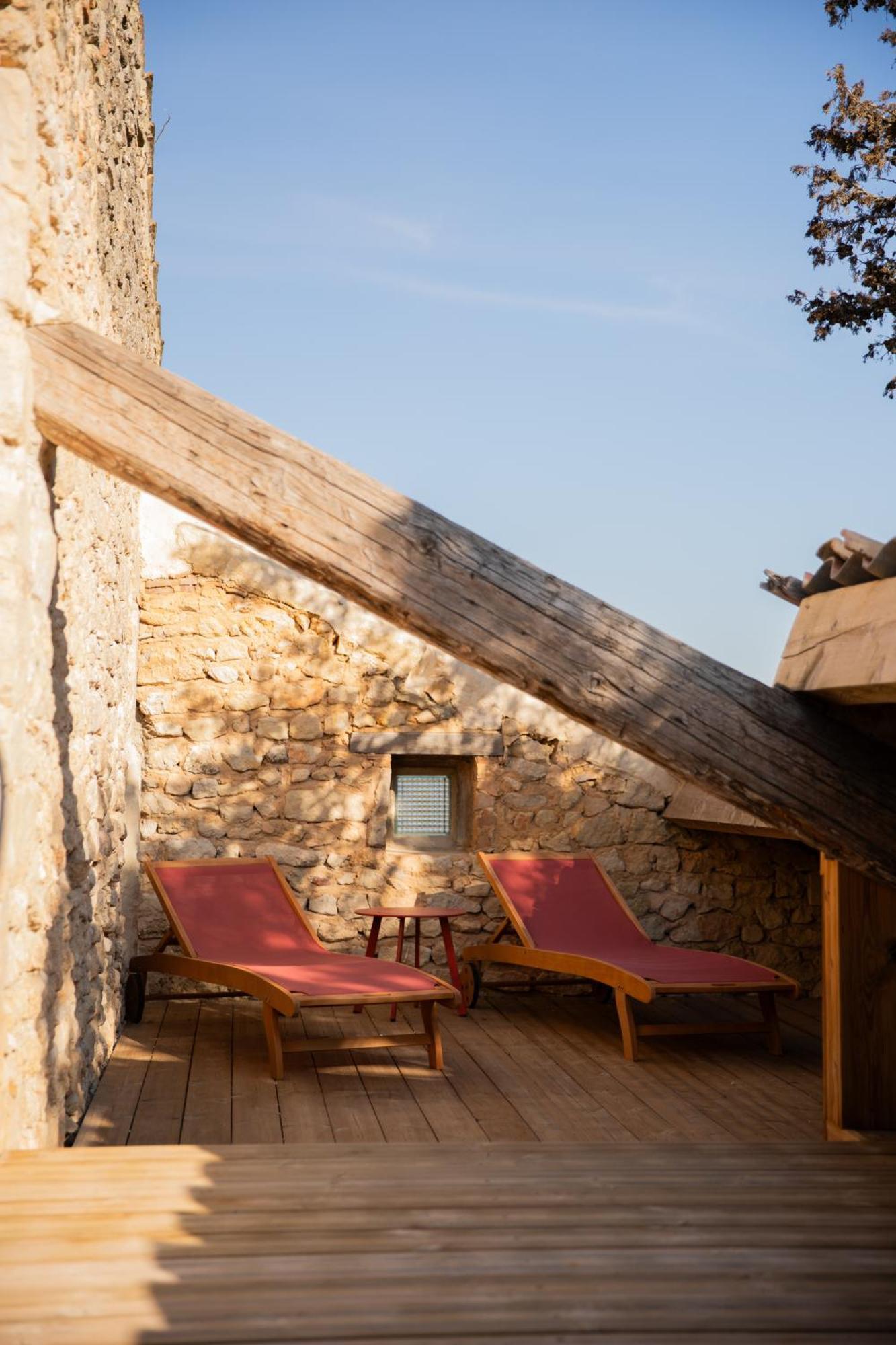 Maison Roucas - Restaurant Et Chambres D'Hotes Solérieux Eksteriør billede