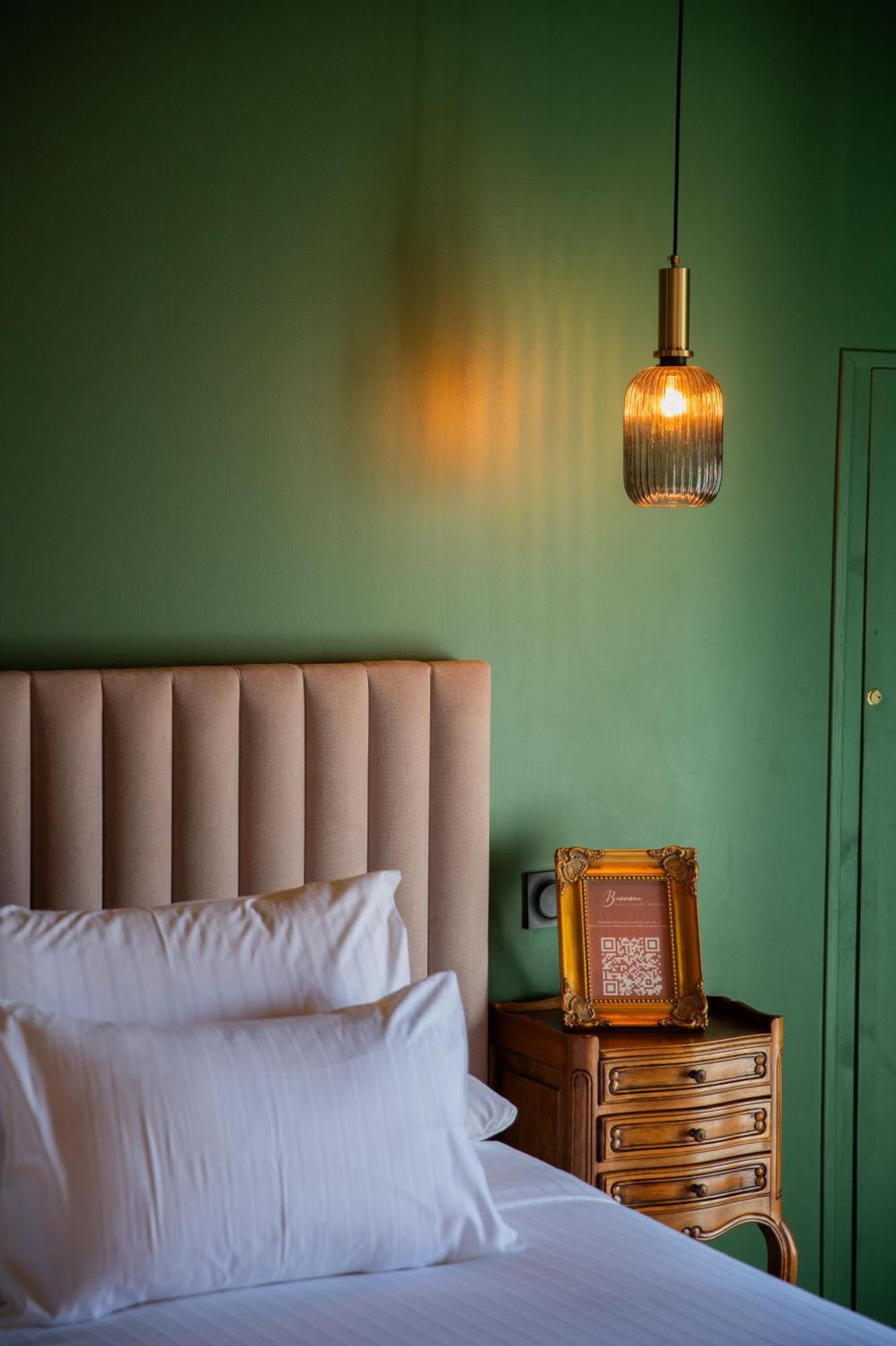 Maison Roucas - Restaurant Et Chambres D'Hotes Solérieux Eksteriør billede