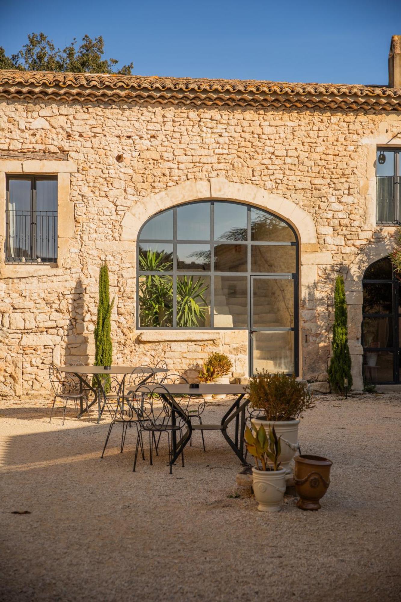 Maison Roucas - Restaurant Et Chambres D'Hotes Solérieux Eksteriør billede
